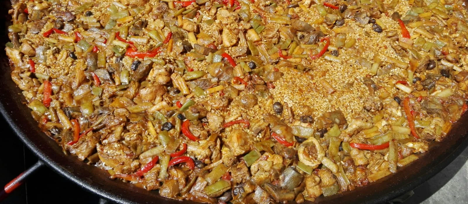 Paella de carn i verdures de Paella Popular